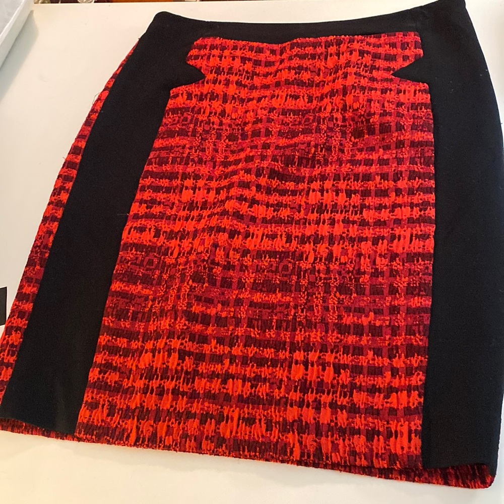 WbyWorth textured slim style skirt.